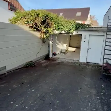 Modernes Monteurhaus Mit Eigenem Parkplatz & Hof Lorsch