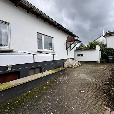 Appartement Modernes Monteurhaus Mit Eigenem Parkplatz & Hof Lorsch