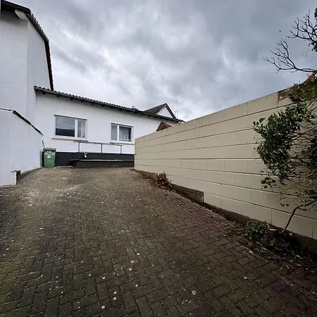 Appartement Modernes Monteurhaus Mit Eigenem Parkplatz & Hof Lorsch