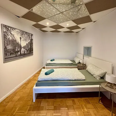 Modernes Monteurhaus Mit Eigenem Parkplatz & Hof * Lorsch